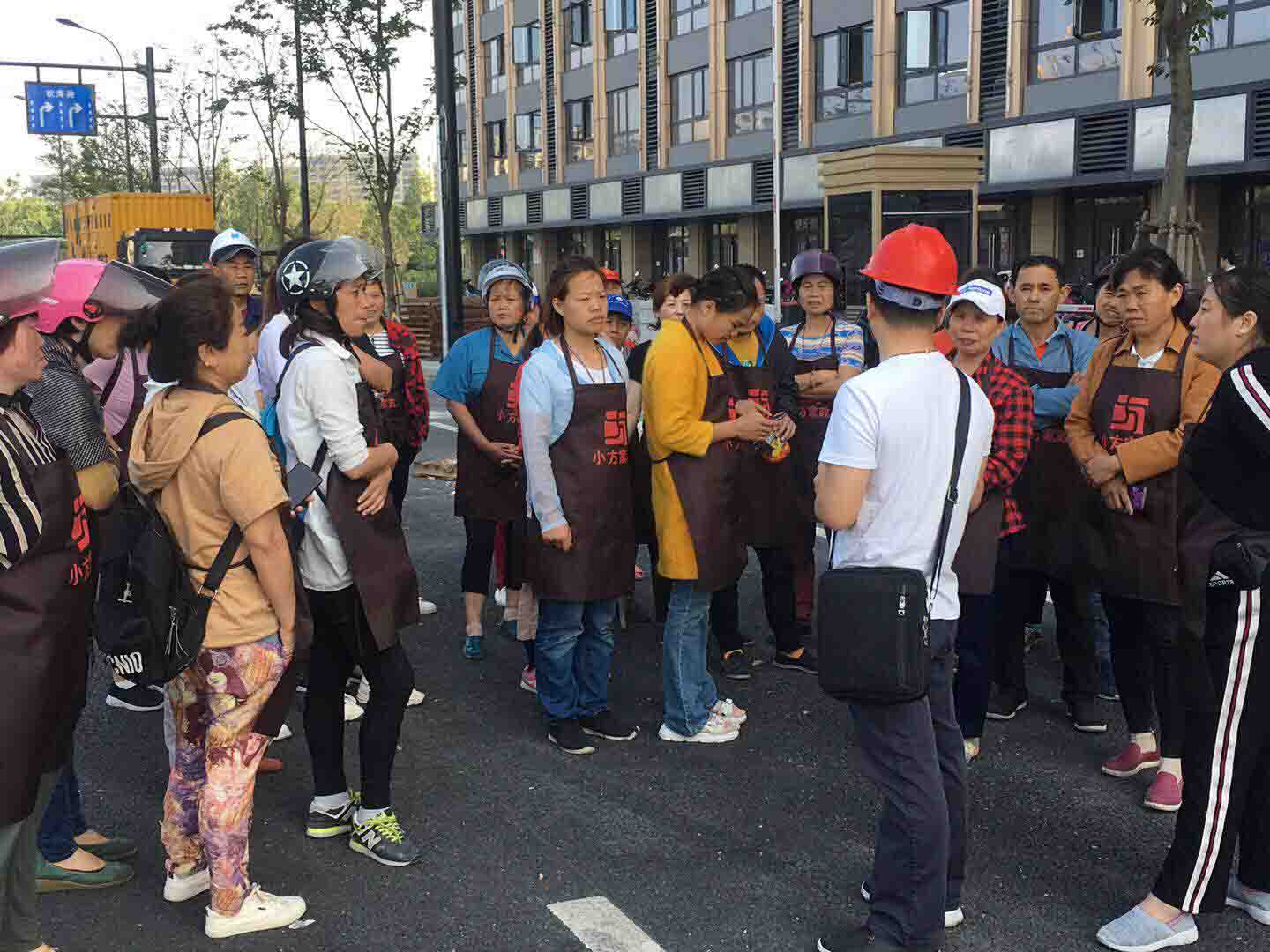 工地開(kāi)荒保潔